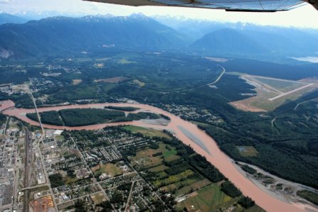 0449 Terrace in Passing