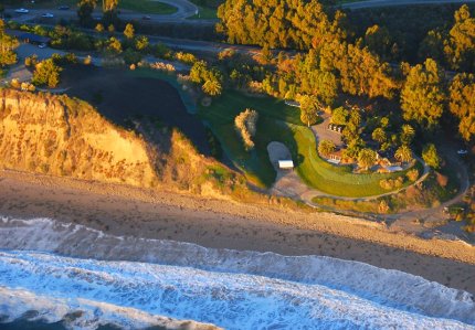 3874 Brad Pitt & Angelina Jolie's SB Beach Cottage