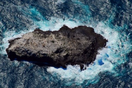 6017 Water Meets Stone