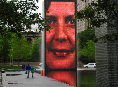 0750 Crown Fountain