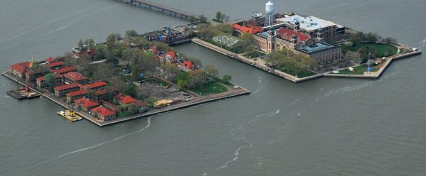 8828 Ellis Island