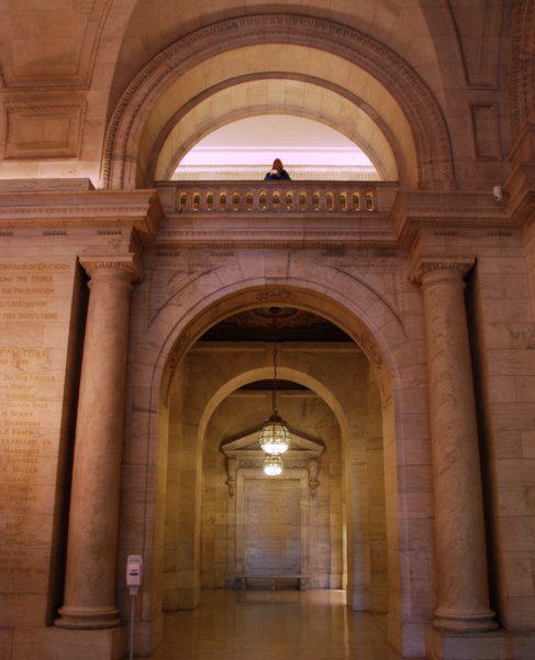 9303 NY Library Hall