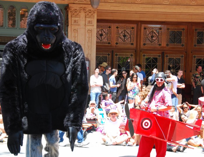 1461 Red Baron & Kong