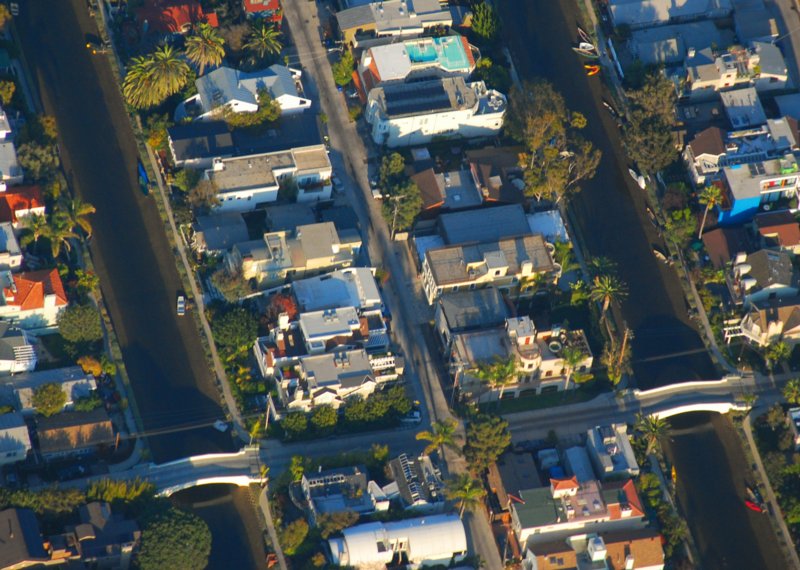 7659 Canals 'n Condos