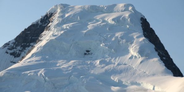 2442 Robson White Wig