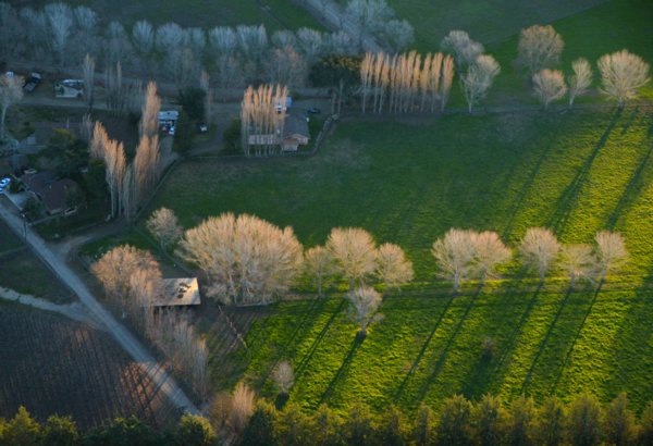 2571 Last Glimpse of Day