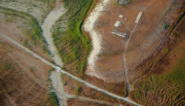 5697 Contrasting Times