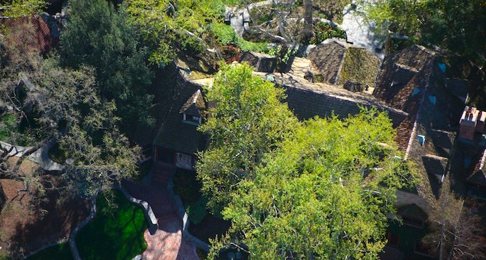 1806 Neverland Mansion