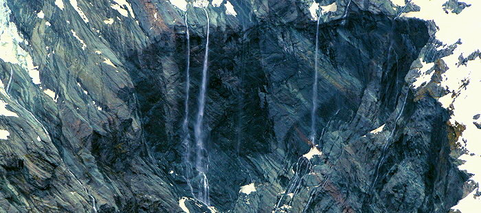 1682 Wafted Waterfalls