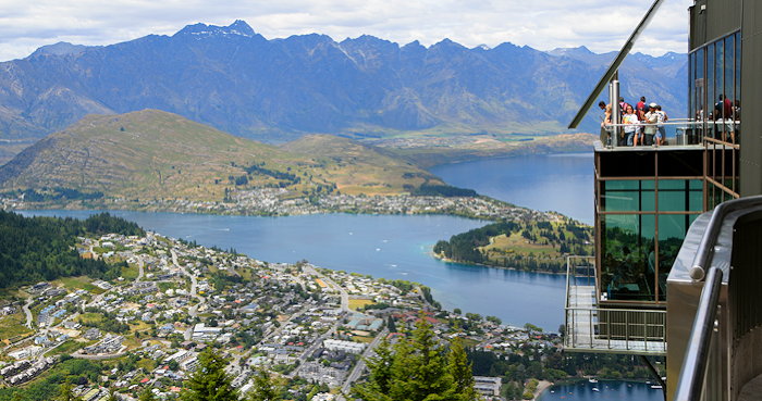 2682 Over Queenstown