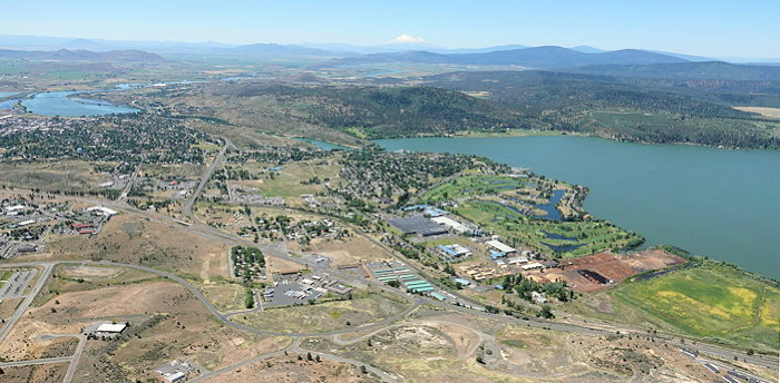 3473 Shasta Past A Lake