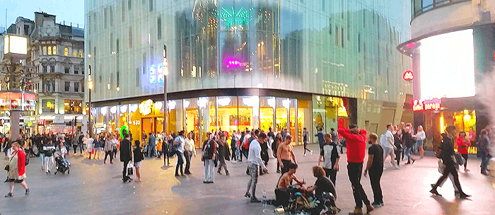 192947 Leicester Square